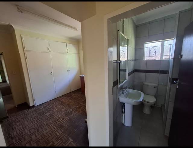 3 BEDROOM HOUSE FOR SALE IN QUEENSWOOD